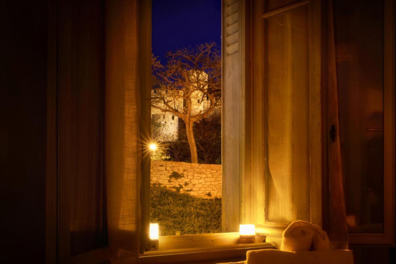 Le Pied A Terre De La Cite - Parking Au Pied De La Cite Apartment การ์กาซอน ภายนอก รูปภาพ